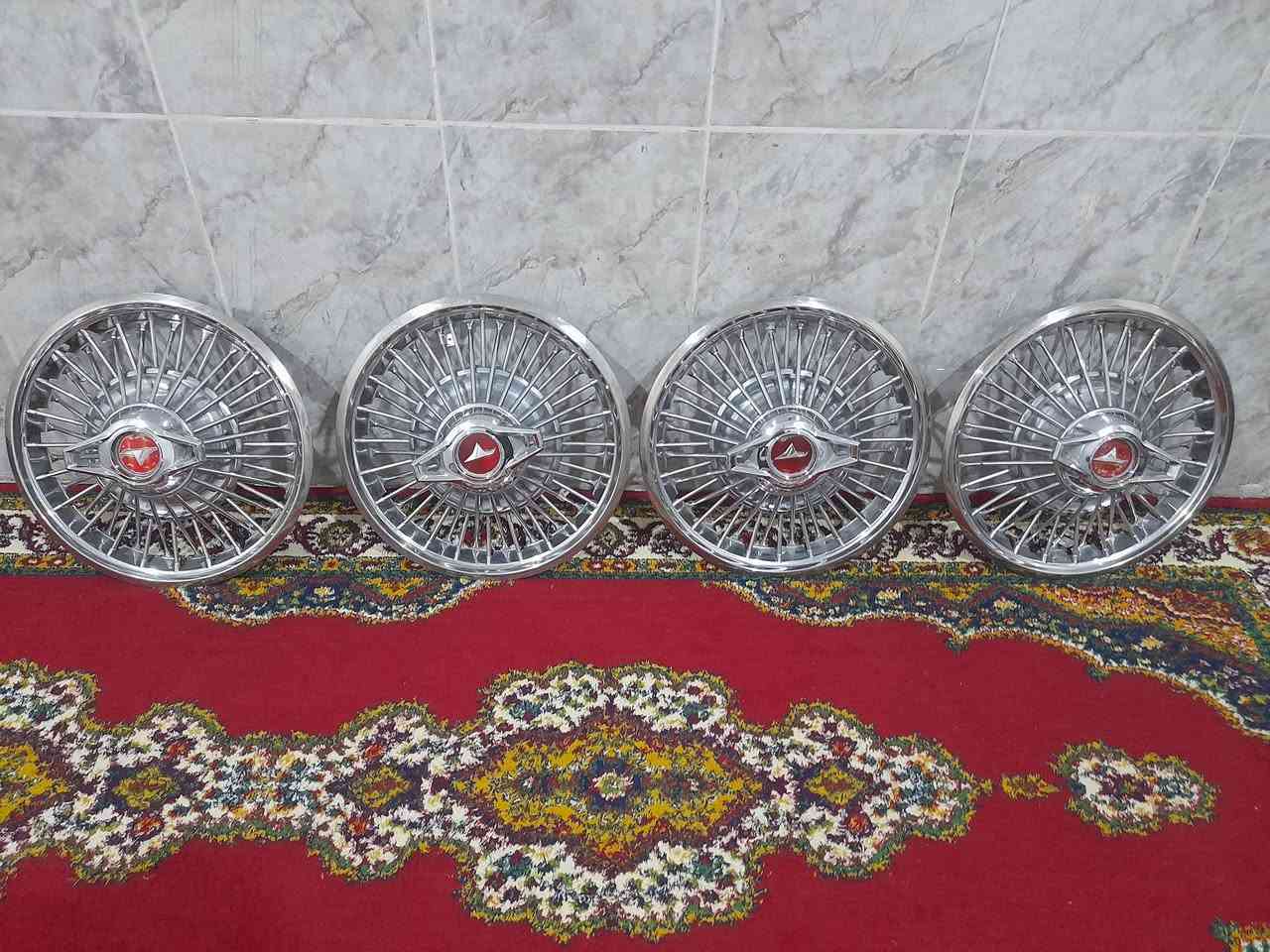 سلام عليكم 
كبات موستنك شاخه اصليه 
نضافه ٩٩ب% 
السعر ٧٢٥وبيه مجال 
مكاني كوت 
***********
