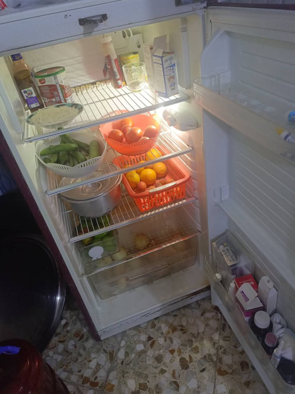للبيع غراض بيت كولهن نضيفات الغرفه ب 550 ثلاجه ب150 ميز وبلازمه ب50 بلا نت غسالة صحون ب150


**إذا كنت صاحب هذا الإعلان وتريد حذفه لأي سبب، رجاءا أرسل رسالة إلى الدعم الفني**