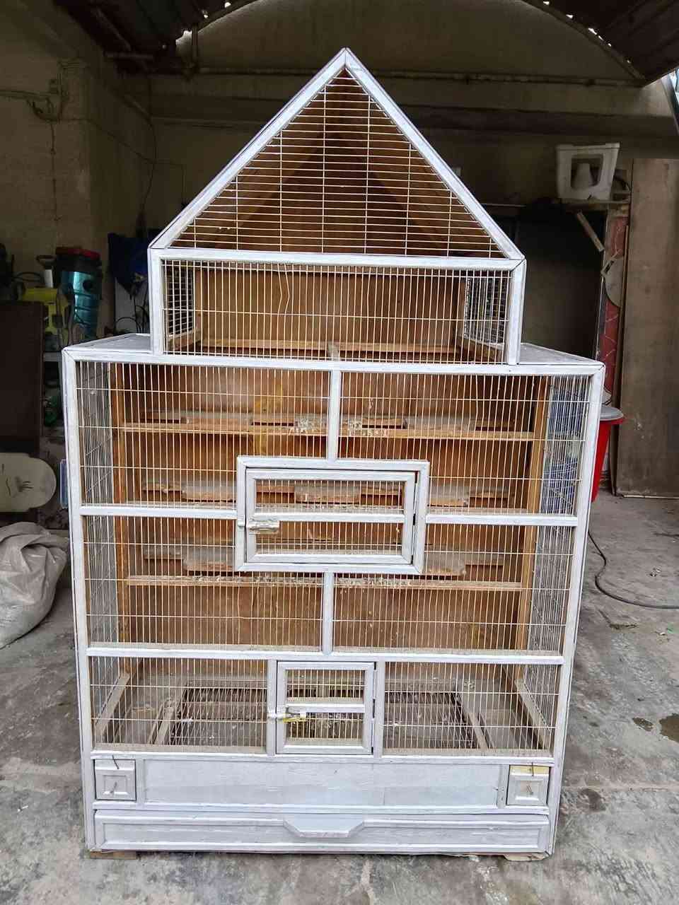 السلام عليكم
قفص للبيع حي النصر الثانيه الهاتف ***********
جراره مع معالف جانبيه
سعر 80 وبي مجال قليل
