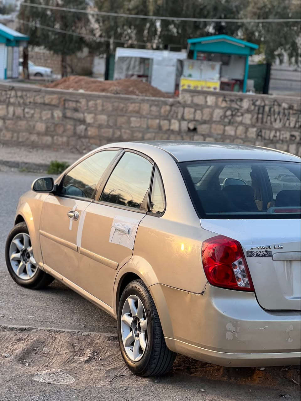 شۆفرلێت ئۆپترا مۆدێڵ ٢٠١١
گێرتۆماتیک جامکارەبا 
سەنەوی بەسەر چوە لە٢٠٢٢
سەياره يه كي جوانه حيزام بوياغ كراوه بو جواني 
ده عم و ليدراوي نييه گيرو مه كينه تبريد به شه رت
سه ياره كه مالي دوسته تاقم پيش و دواي تازه يه
چوار تايه و ويلي ئينفنيتي لوك بو زانياري زياتر تيل بكه 
شوين كويه *********** كويسينجاك, أربيل
