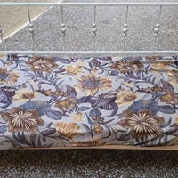 زيونه • سرير