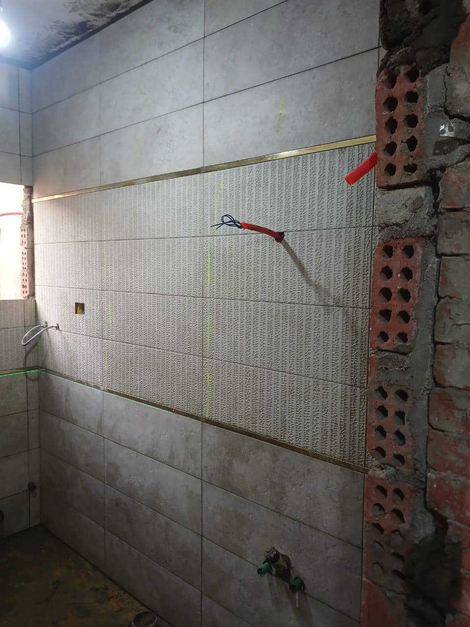 ***********احمد المصري خلفه سيراميك مقيم في بغداد الجديده
