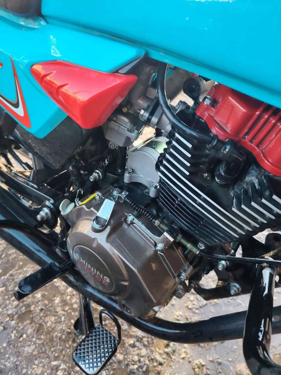 سلام عليكم شايلتك زيرو صارلي اقل الشهر من أخذته على اساس اشتغل بي ماصارت قسمه ودعمت بنية وتكسرت الطفارية فقط وخفت أريد أبيعه اني اخذته مليوين وربع 
مأطور بعدة زيرو فقط بدلتلة دهن 
رقم وسنوية نينوى
السعر 2000 مليونين وبي مجال 
الشراي يتصل على هذا الرقم و يراسل خاص
***********
