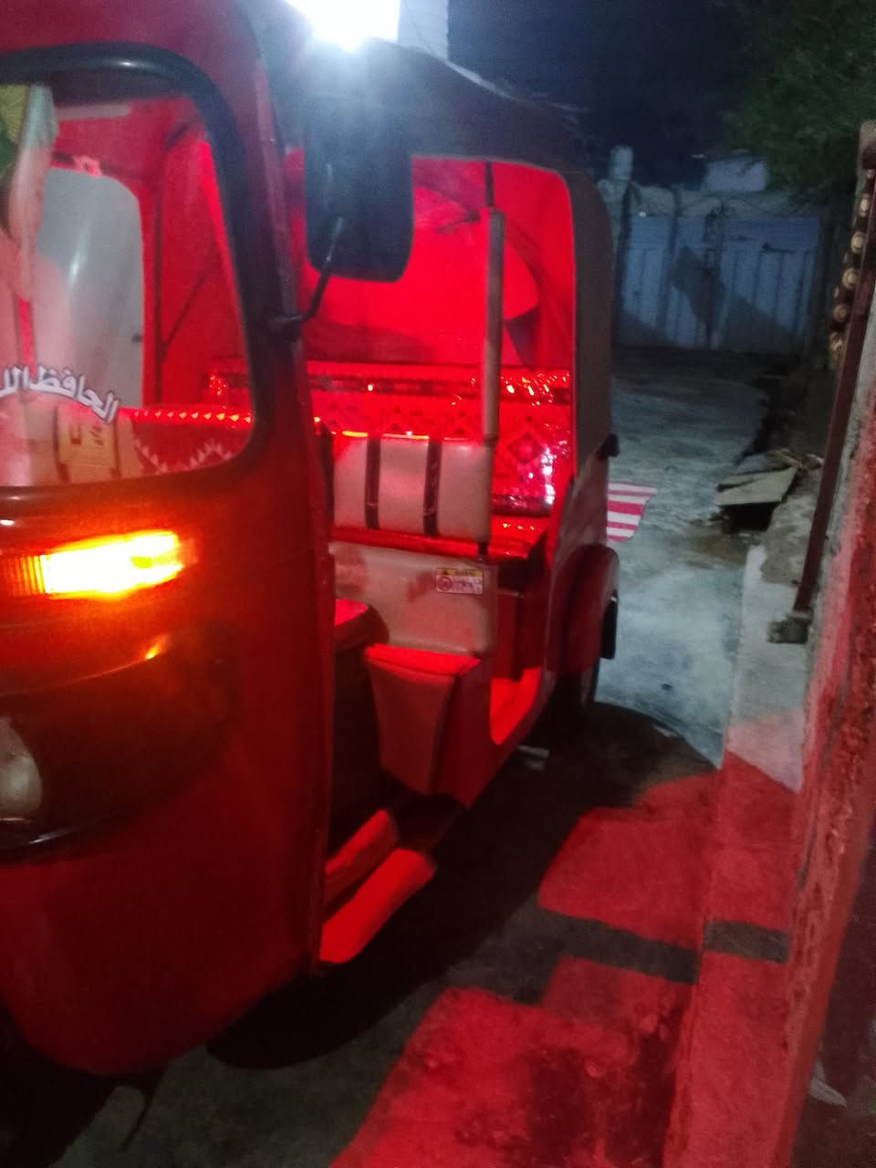 سلام عليكم ورحمته تكتك للبيع موديل 18تخم تاير مصبوغا الجماليه كير واكسل  ومحراك خير من الله العنوان بعقوبا  المفراك  الاتصال على الرقم***********
