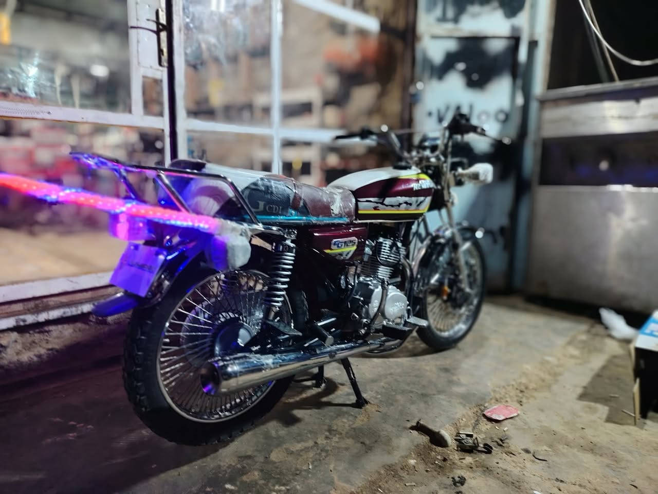 سلام عليكم دراجه موديل 25 نضافه كدام عينك دراجه مكفوله من شخط ول جديد مبين ميضم نفسه دراجه كامله مصار شهرين من نزلت من الوكيل بعدها على وضع شركه سعر 700 بيها مجال ول ميعجبه لينطي سعر بكيفه مكاني ديالى دلي عباس متواجد خاص او رقم 0786 798 5355
