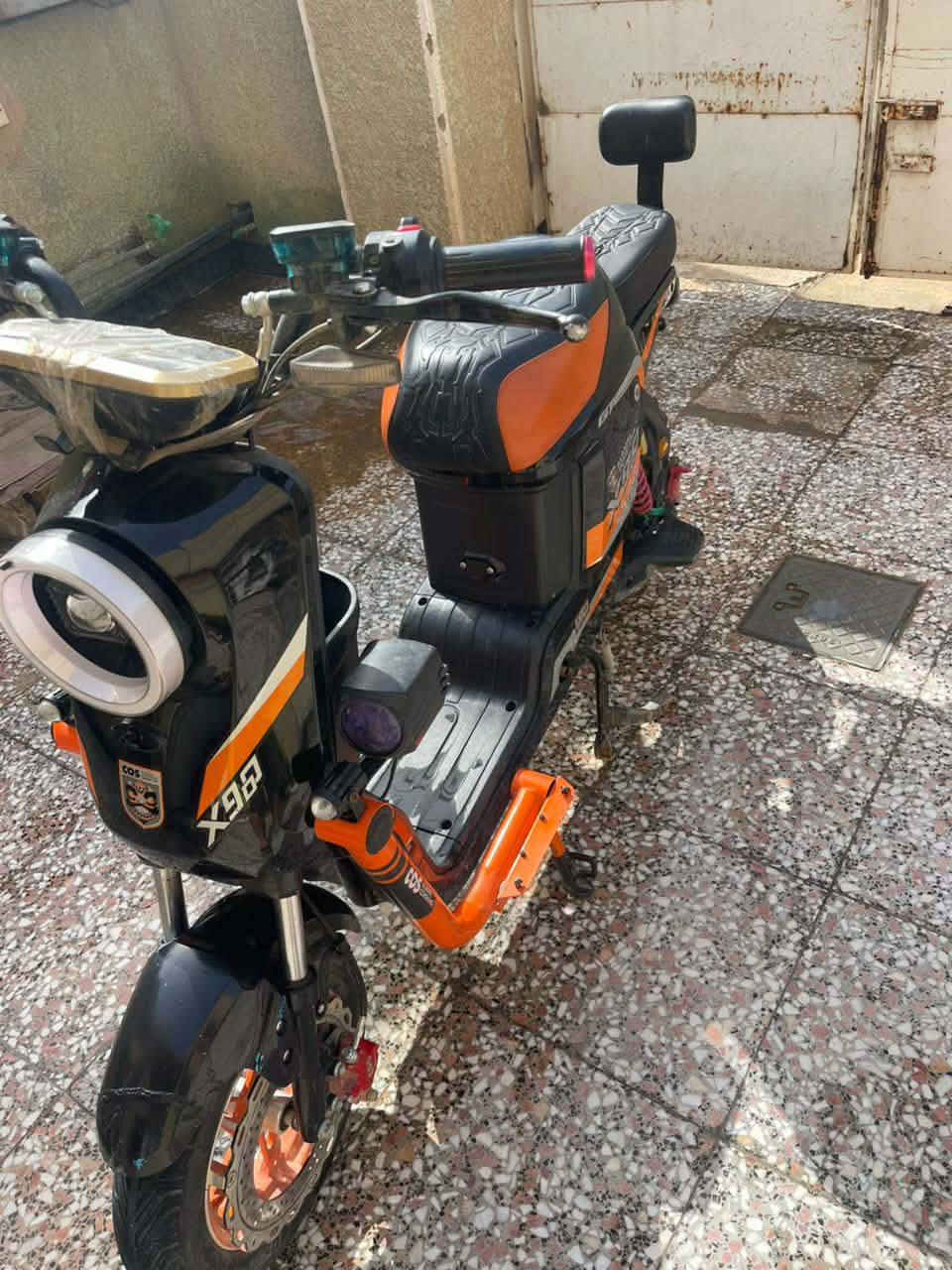 دراجة شحن للبيع بطاريات كبار سعرها ٣٠٠ وبيها مجال قليل مكاني بعقوبة مدخل مفرك ***********
