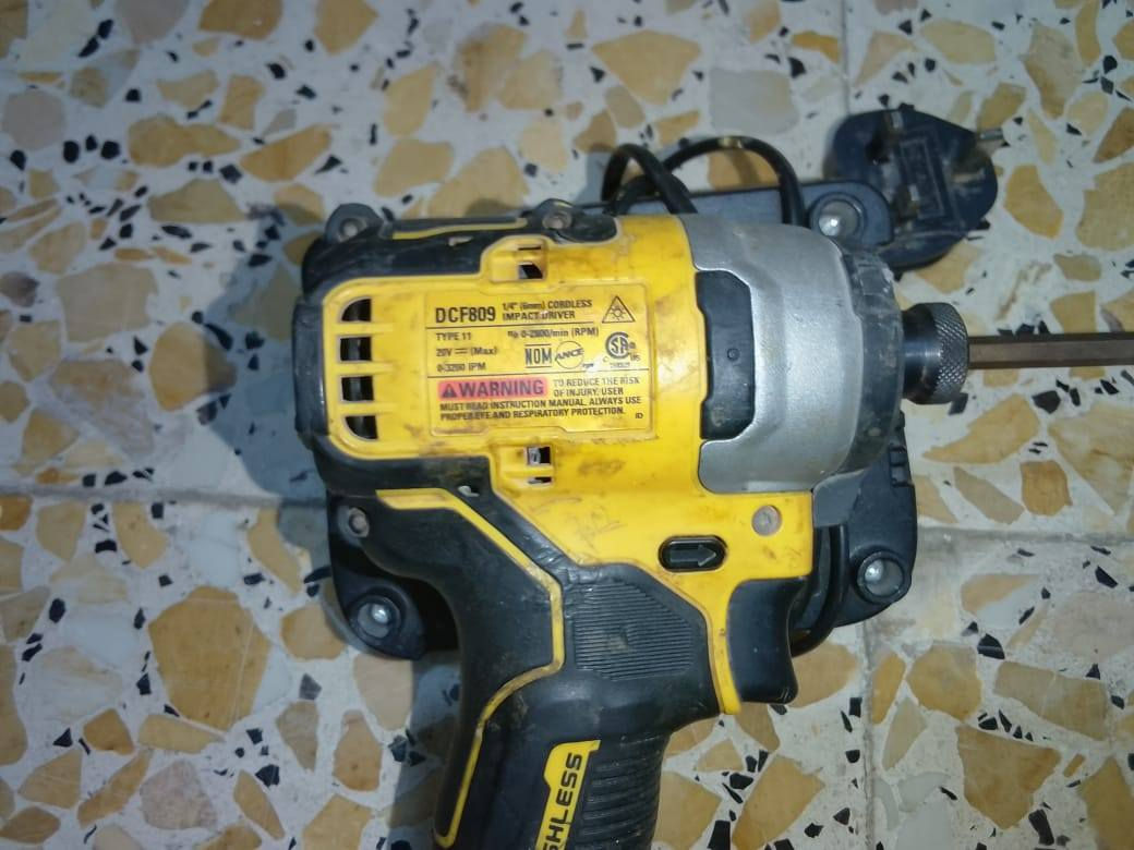 السلام عليكم دريل نظيف جداً نوعيه دي والت عله الفحص السعر 100 وبي مجال بسيط
العنوان الشعب


**إذا كنت صاحب هذا الإعلان وتريد حذفه لأي سبب، رجاءا أرسل رسالة إلى الدعم الفني**