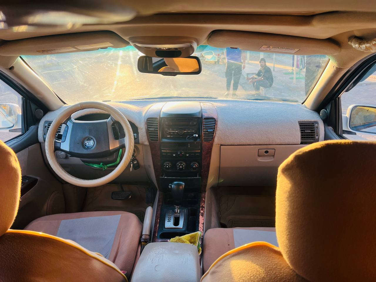 كيا سورنتو مديل 2004 محرك سته 3500 وارد أمريكي ظرهها جاملغ امامي فقط تبريد شغال كهرباتها كلها شغاله حداديه جاهزه كل نقص مابيها فتحه مكانها ميسان السعر.$$$. ٧٥.وبيهامجال
الرقم ***********
