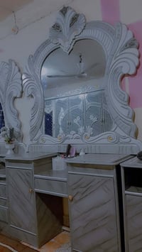 غرفه نوم بحاله جيدة سعر خاص  الاتصال 07718774754