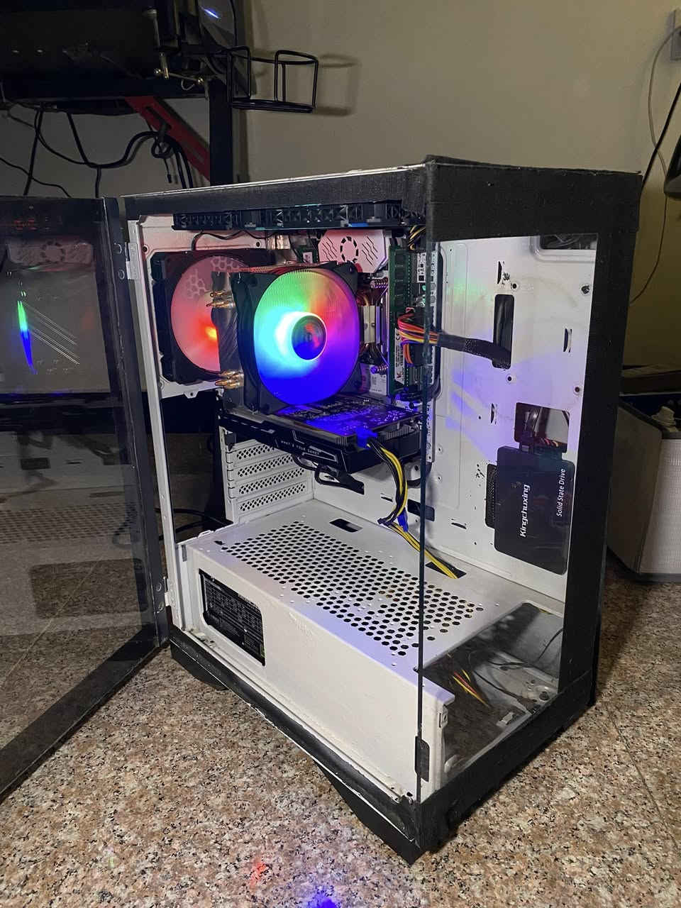 سلام عليكم
تجميعه متوسطه الاداء وقتصاديه بسعر 365 الف 

كارت الشاشه GTX 1650 dual fan galax

رامات Ram ddr4 8+8 16gb

مذربورد زيون x99 ddr4 qiyida

معالج زيون xeon e5 2650 v3

  كيكاSdd 256 

باور سبلاي 500 واط 

مبرد غازي هوائي 

كيس ابيض مع فانات 

وندوز 10 برو

مكاني بغداد ومتوفر توصيل 🚚


**إذا كنت صاحب هذا الإعلان وتريد حذفه لأي سبب، رجاءا أرسل رسالة إلى الدعم الفني**