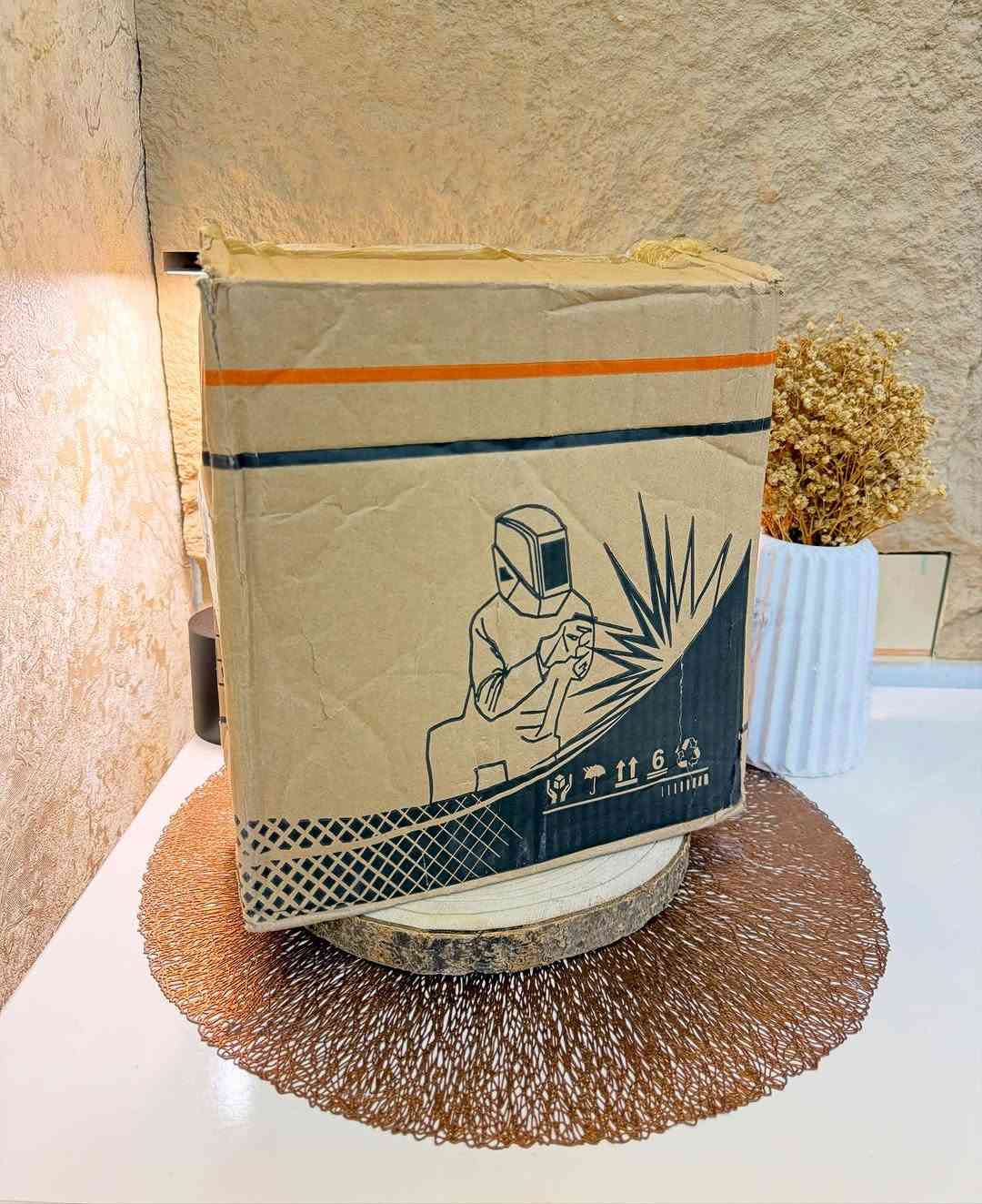 مكينـة لحام يدويـة كهربائيـة
ملاحظة (المنتج جديد فقط مكينة بدون ملحقات كما موضح بالصور) 
مكينـة لحام صغيرة الحجم محمولة للاستخدام المنزلي والخارجي والأعمال في الأماكن المرتفعة 
مكيـنة لحام مع شاشة رقمية (LCD) لمعرفة القوة مع عتلة يمكن من خلالها التحكم في مستوى القوة 
مكينـة لحام للحديد يدويـة سهلة الاستخدام 
تصميم صغير لا يسحب كميات كهرباء كبيرة على عكس المكينة الكبيرة 
نظام تبديد الحرارة للحفاظ عليها من التلف 
جديد بالباكيت 
للتفاصيل اكثر داخل الموقع الرسمي 
السعـر ٣٨ ألف 💰
ملاحظة (عند الشراء فحص المنتج قبل مغادرة المندوب بعدها نكون غير مسؤولين)
توصـيل 🚚 بغداد ٥ آلاف 
توصـيل 🚚 محافظات ٦ آلاف⁩⁩⁩⁩⁩


**إذا كنت صاحب هذا الإعلان وتريد حذفه لأي سبب، رجاءا أرسل رسالة إلى الدعم الفني**
