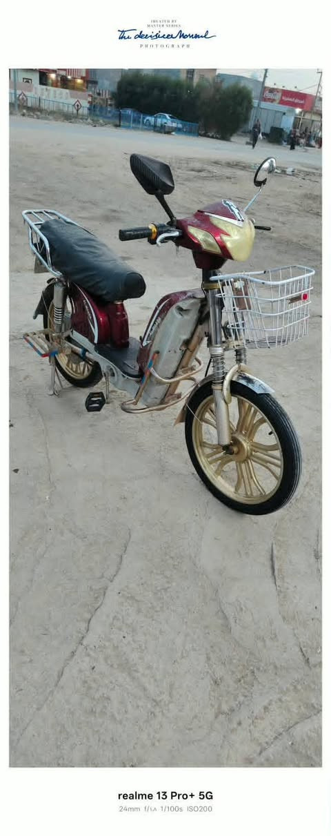 ماطور شحن للبيع نظيف وشغال جاهز ماطور الماسه. 5 بطاريات السعر 160 الف وبي مجال مكاني  فلوجة حي الشهداء شارع علي النجيه ***********
