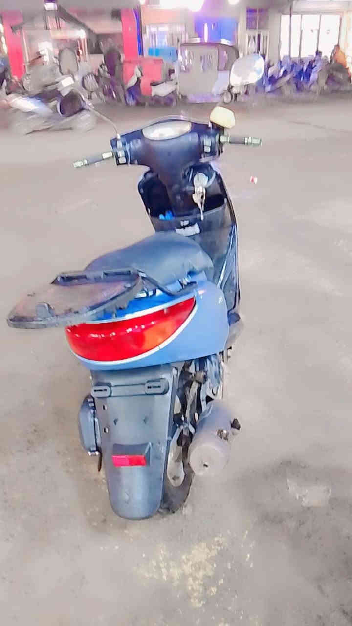 السلام عليكم عندي دراجه اكزز نضيفه مكاني الكاظميه الطي السعر 800الف ***********
