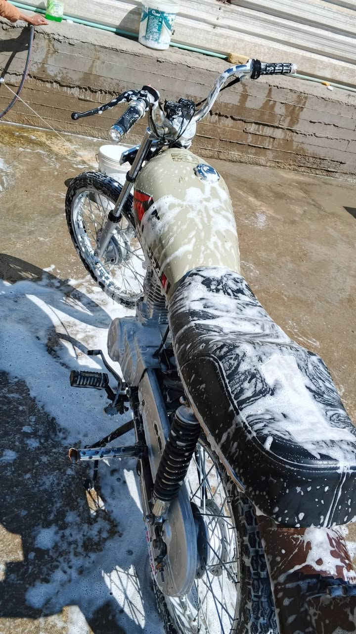 سلام عليكم اخوان دراجه حربي للبيع موديل 23 دراجه نضيفه مكفوله من سرقه الاستفسار ع  رقم ‏‪***********‬‏
