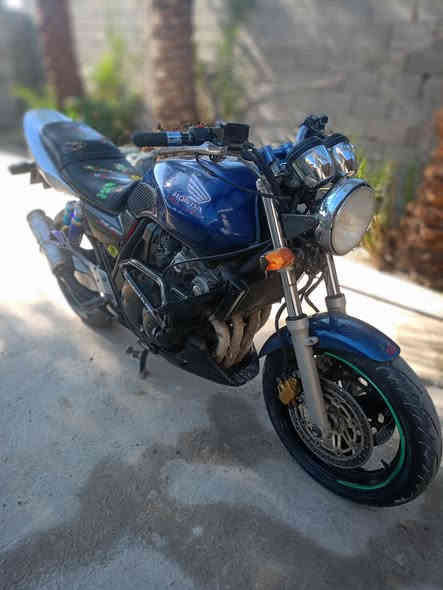 سيبي فور موديل 2006 مكفوله كفاله عامه اوراق موجوده كمرك مدفوع وصل مرور موجود السعر 1650 وبيهه مجال مكاني بغداد البياع ‏‪0786 686 0086‬‏
