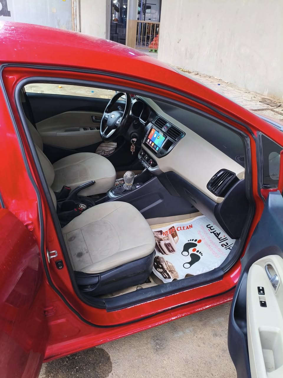 سلام عليكم 
ريو 2013 وارد امريكي 
بدون حادث مكفوله سياره خير من الله
مكاني كربلا الحر 
88وبيها مجال 
***********
مكلف بنشر اتصل عرقم
