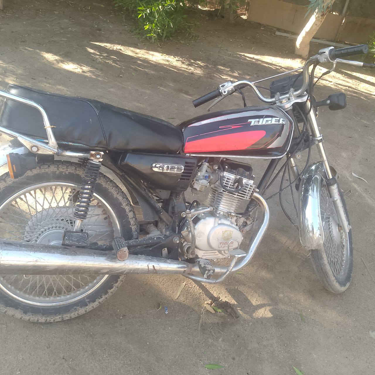 دراجه اربع كير اوراق موديل 19 مكفوله برغي مامفتوح بيها لاستفسار ع سعر واتساب  ***********
