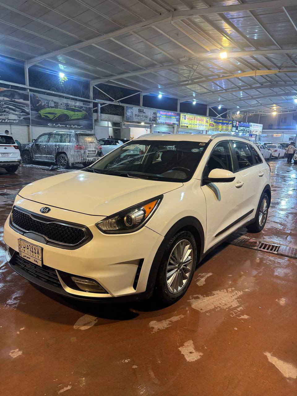 كيا نيرو هايبرد ( 2019) وارد امريكي 
السياره ب اسمي رقم بغداد حادثها بجم (صور حادثها موجوده )وباب السايق تعديل بارد وصبغ بسيط دعاميه خلفيه ، السياره نضيفه ماشيه 83 الف ميل قابله للزياده

المواصفات:
ترحيب دخول
نظام ايكو وسبورت قيادة
بصمة أبواب
بطارية ليثيوم
بصمة للسيارة
شاشة + كاميرا خلفية دوارة
ستيرن متحرك + شفتات بالستيرن
تحكم ستيرن جهتين
تبريد منفصل + تحكم بالتبريد من الشاشة
شاحن وايرلس +شاشة أعطال + عداد ديجيتال
إضاءة أمامية وخلفية وكشافات LED
إنارة تلقائية Auto
حساسات إنارة، مطر، إنفاق وضغط هواء الإطارات
تبريد قطعتين +كندشن مركزي + حاملات أكواب + USB + Type C 
مكاني: بغداد / الكرخ / الكاظمية
للاستفسار واتس  : ***********
