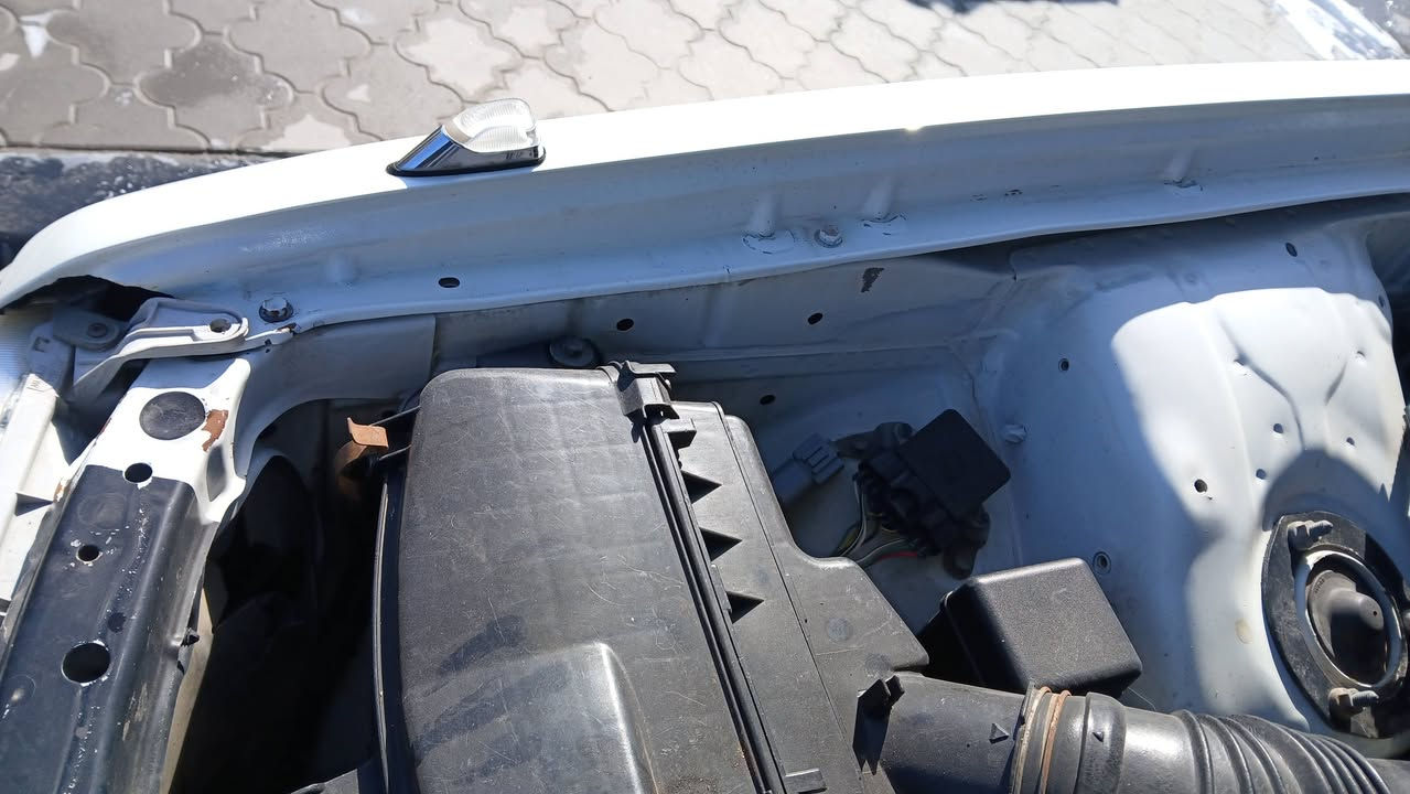 سلام عليكم سياره راس الثور موديل 2000 سنويه 31 السياره بسامينه العنوان بصره زبير الرقم *********** 
السعر 90 بيه مجال حق الجيه
