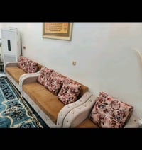 الموجود في التخم هذا شام مو وصاخه (للتوضيح) يعني تحركه بيدك عل قماش لت...