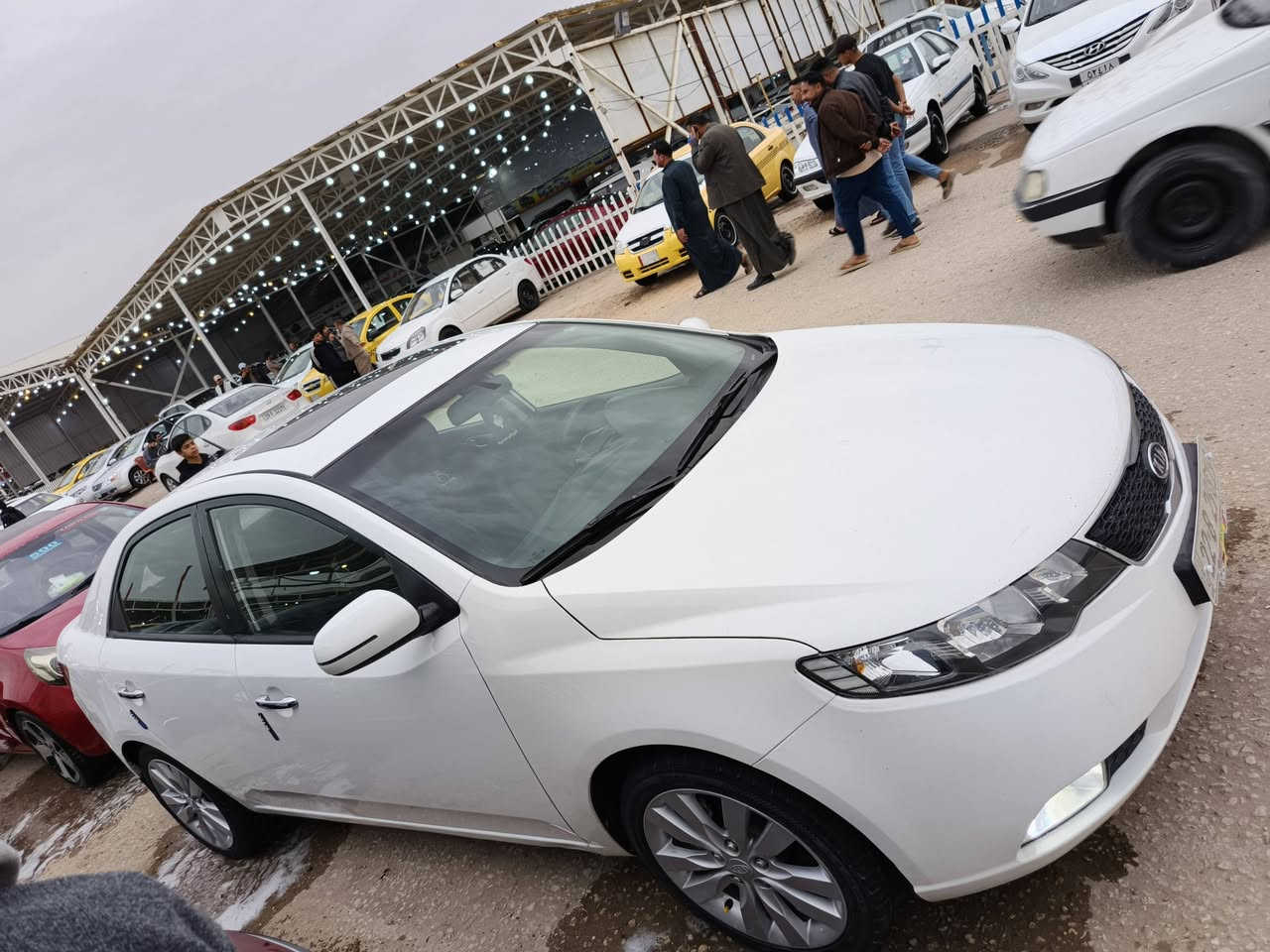 كيه سيراتو موديل 2011 
فول مواصفات واحد على واحد
فتحه سقف 
مري شفط 
اشاير مري 
4دسك حساسات
كروز مثبت سرعه 
تحكم ستيرن جهتين
ويل كب كروم 
يدات نيكل 
كيج حماوه مو كلوب 
مكينه كير حداديه تخم تاير جديد
برغي ما بيه نقص 
ماشيه ٢٠٠ حقيقي 
سياره جديده مال جناي 
رقم اربيل انكليزي بسمي 
هزه جديده سنويه 2031 
تحويل وكاله ثاني يوم
بيه صبغ بنيد وجاملغ 
سعر ١١٣ وبيه مجال 
مكاني نجف للستفسار تصل 
***********
***********
