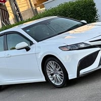 تويوتا كامري 2018 امريكي فئة LE معروفة مواصفات ال LE محرك 4 سلندر 2500...