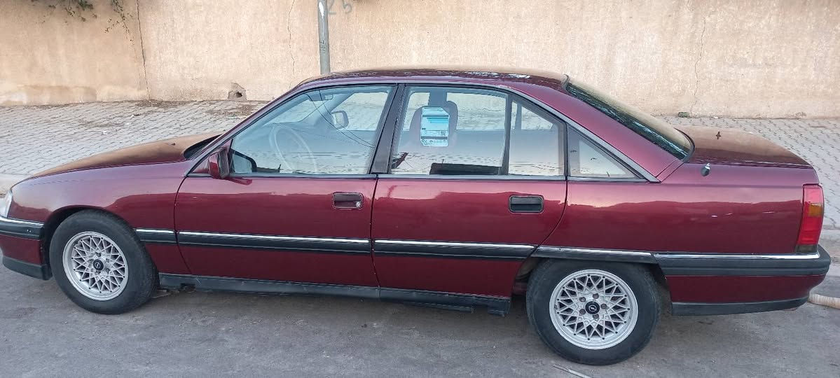 السلام عليكم
اوبل اوميكا موديل 1993
رقم بغداد رقم جديد 
سنوية 2026
السيارة كاملة مابيها اي نقص 
جاهزة من كلشي 
مكينة كير  بلادي بدون تحوير
تخم تاير جديد 
صدر جديد 
نقص تبريد فقط وكمبريسر جديد بالصندوك 
مصبوغ عام جمالية 
السعر المطلوب 45 مابيها اي مجال قفل قفل


**إذا كنت صاحب هذا الإعلان وتريد حذفه لأي سبب، رجاءا أرسل رسالة إلى الدعم الفني**