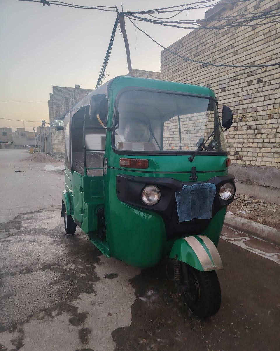 سلام عليكم تكاتك البيع مديل واحد وعشرون مرقم تكتك حلوه ونظيفه راعيه موجود سعر ثمانيه مليون وبه مجل الشراي ***********
