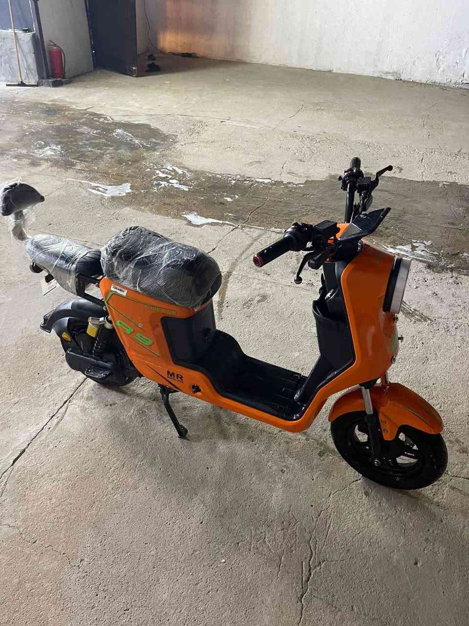 السلام عليكم دراجه شحن لبيع نضيف كلش موديل 25بيه كارت بطاريته16نضيفات كلش السعر 425وبيه مجال بسيط ***********
