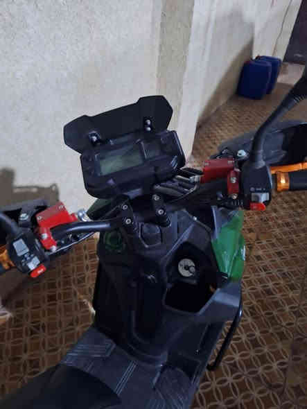 السلام عليكم
دراجة اباجي زيرو بانزين لون زيتوني فول مواصفات بصمات 2 تشغيل عن بعد جديدة لوك 
اخذتها بالقصط بمليون و700الف قبل شهر.. للبيع (بمليون وميتين ) بيهة مجال حك جية الدراجة كفالة عامة مكاني الخالص. ناحية السلام..***********
