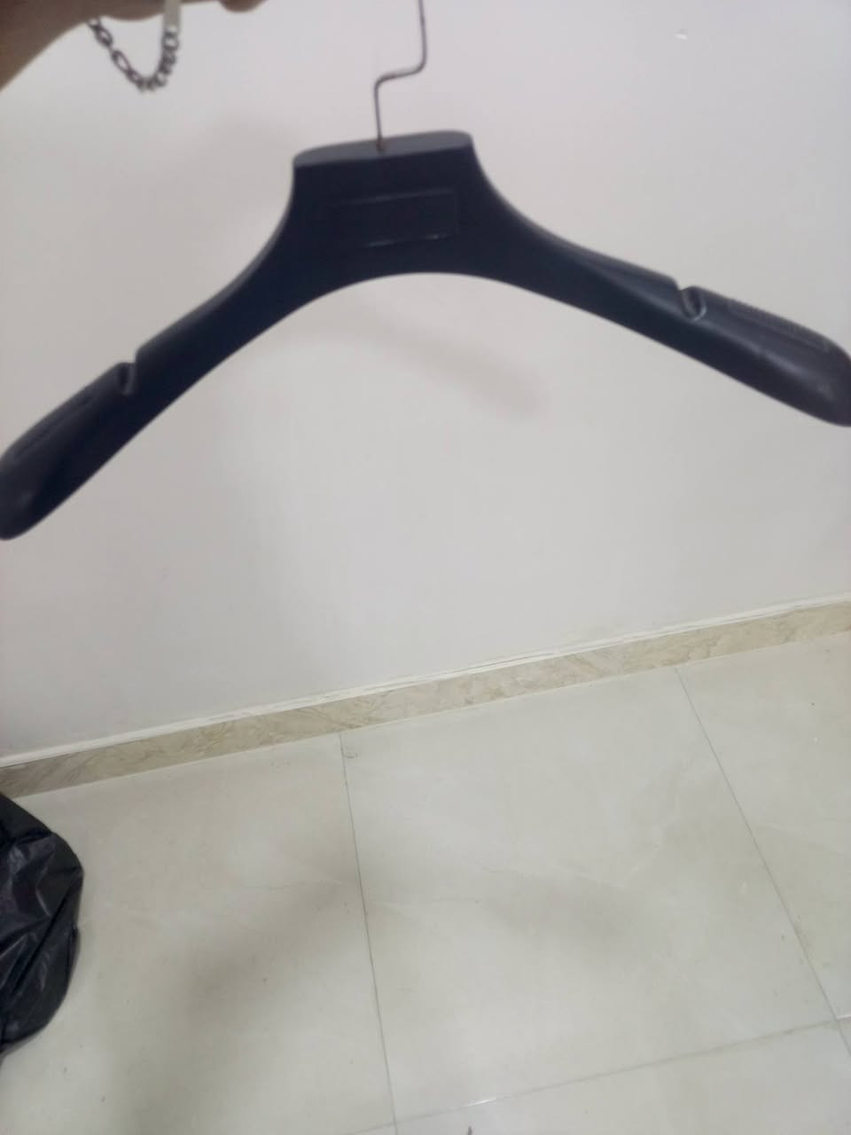 سلام عليكم 100 تعلاكه للبيع ب30 الف جدد مستخدم قليل منهن رقم الهاتف *********** العنوان بغداد الجديده
