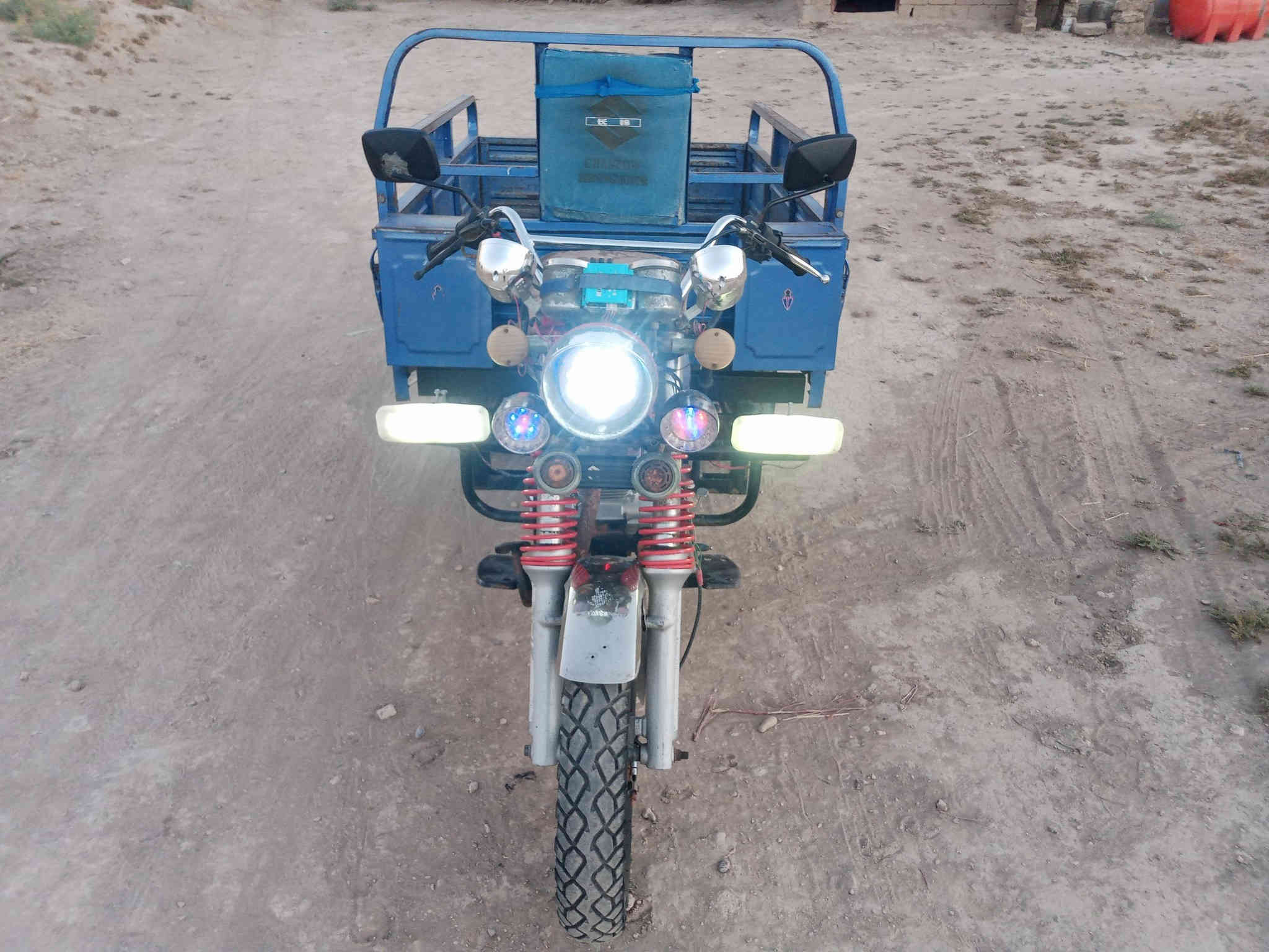 ستوته للبيع موديل 2018 مكفوله
محرك وشاصي وبدي كله مكفول 
كهربائيات كامله ما ناقصه اي شي
اوراق استنساخ مطابقه لرقم الشاصي 
السعر 1300 قفل
الموقع بابل الحمزه الغربي 
للتفاصيل أكثر الاتصال على الرقم 
***********
الستوته مال جنايه
