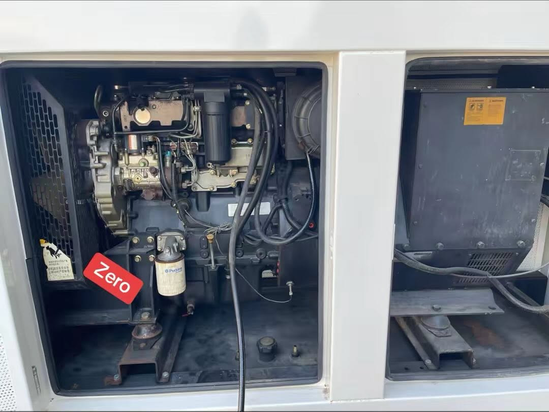 Perkins-30kva                                
بزوێنەر : پێرکنس بریتانی ٤ بستن و نظام جويتر وكولر حجم ١٠٥ملم .
تولید :  Stanford 110kva 
رێژەی بێ دەنگــی : %100 کاتم 
ماوەی كاركردن: 200hours
نـــاوەرۆک : مۆلیدەکە ئەوروپیە لێرە کاری نەکردووە نەکرایتەوە بێ دەستکارییە. 

مولد بيركنس بريطاني اصلي ٤ بستن اجويتر و راديتةر هواء  حجم ١٠٥ملم  راس توليد ستانفورد انكليزي  مولد اوروبي مامشتغل بل عيراق مامفتوح برغي . 

بۆ زانـــیــنی نرخ ژمـــــارە ١١٠ نوســـــــــە . 
لمعرفة سعر تكتب رقم ١١٠ في تعليقات. 

*********** viber and WhatsApp

