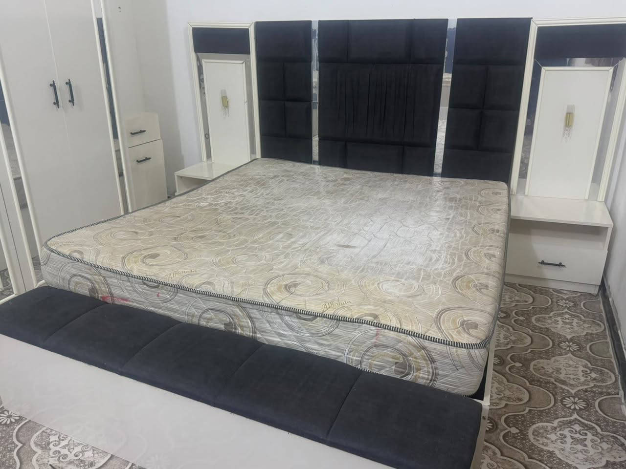 غرفه للبيع
غرفه تركي للبيع 
سعر 800 بيه مجال
 رقم الهاتف ***********
