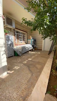 ٣٠٠م • ركن • حديقة ٢كراج