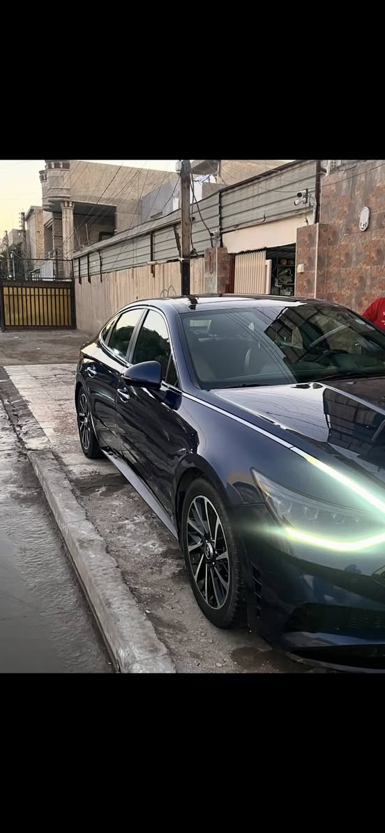 بسم الله الرحمن الرحيم
سوناتا 2021 للبيع 
ماشيه 66 الف 
حجم المحرك 1.6T
نوع الكير AT المرغوب
موصفات السياره لمتدد (vip) اعلى فئه بالسوناتا
تدفئه تبريد بالكراسي 
نظام ترحيب 
صندوق ذكي فتح عند الاقتراب 
هيتر بالاستيرن 
كراسي كهربائيه +خزن ميموري
سماعات سستم 12 سماعه BOSE
شاشه ابل كار بلي + اندرويد اوتو 
شاحن لاسلكي 
كامرات 360 درجه 
سقف بانوراما 
لايت زنون 4 عدسات +بك لايت LED متصل
تشغيل عن بعد + قياده بالريمونت 
رادارات اماميه + خلفيه + جانبيه
نقط عمياء بالمري 
مثبت سرعه 
تعتيم تلقائي بالمرايه الوسطيه 
كامره مع الاشاره 
توقف ذاتي امامي خلفي 
هاند بريك كهربائي + اوتو هولد 
اربعة وضعيات للقياده + شفتات استيرن 
(Normal +sport+ smart+ Custom) 
عدادات سرعه دجتال 
اناره داخليه LED
تبريد بيانو + شاشه للتبريد 
ضرر السيارة قطعه وحده فقط الجاملغ الايسر بدون دواخل وبدون ايرباك
السعر 180$ بيها مجال بسيط
مكان السياره بغداد الكرخ 
***********
