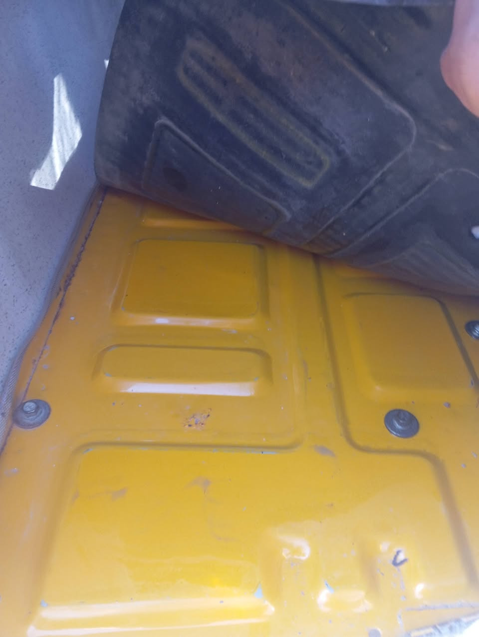 سلام عليكم تكتك للبيع مديل 20 تخم تيارت جديد اليوم بدلتهن مجفته شركه خياس مابيه نضيفه حلو خياس مابيه خير من الله حلو مكان ديالى  اقصيرين جاي من الغالبيه شراي يخابر او يراسل رقم *********** سعر 5250.بيه مجال قليل حك جيه دلل
