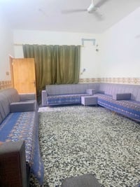 دار مساحة ٢٠٠م حي الزهراء نزلت الزراعة قرب المولد غرفتين وصاله واستقبا...