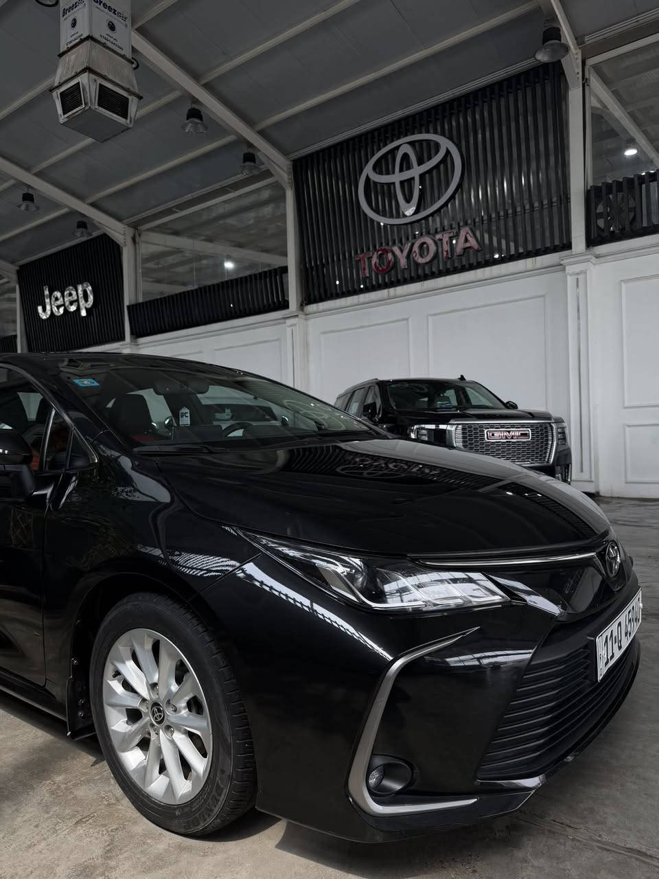 سلام عليكم 
كورلا بانزين 2023 
رقم بغداد 
ماشية 28 الف كيلو 
فتحة سقف
بيهة بارد بلباب الخلف الصدر فقط 
السعر 15,500 وبيهة مجال بسيط
مكان السيارة بغداد الكاظمية جكوك 
***********
