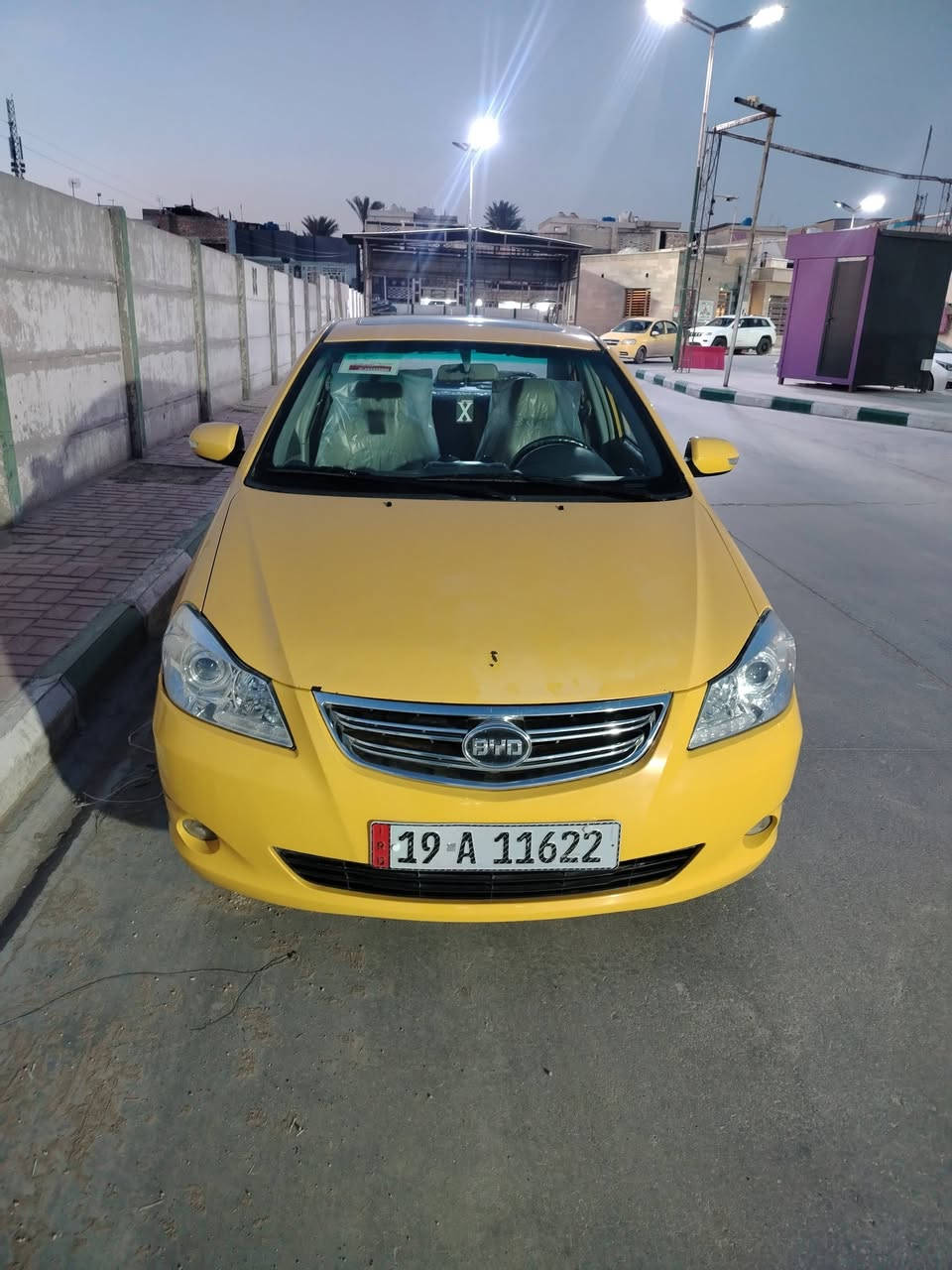 السلام عليكم بيوايدي جي ثري موديل 13 مكفولة عده هلالات خلفيه معمرات كير محرك مكفولات صدر امامي خلفي كله جديد  السيارة بسمي رقم كربلاء مصفرة هيئة وغرامة السعر 60 مكان السياره بغداد الشعب ***********
