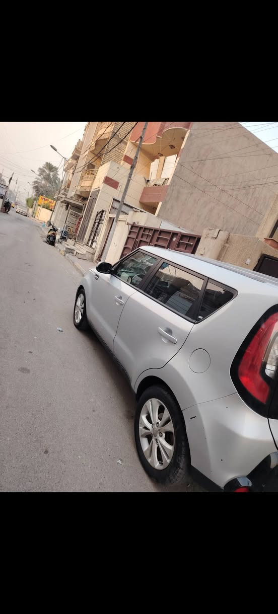 سلام عليكم سياره صول للبيع موديل ٢٠١٦ سياره جديده مال بيت ممتعوبه نظيفه حيل رقم السياره مميز رقم بغداد السياره مكينه ١٦٠٠ سياره كلش حلوه خير من الله حجم الويل الجبير يختلف عن باقي الصول داخل السياره جلد وصاج سياره مابيه حادث فقط بيه شخط بل باب الي ابصف السايق ومصبوغ الشخط سياره موجوده بل كريعات او اعظميه.. اني مكلف بل نشر ليريد يخابر عله صاحب هاذه الرقم ***********
