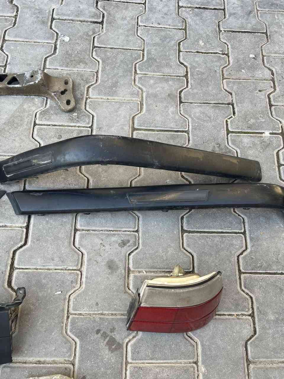 السلام عليكم غراض للبيع 
ترايش أصليات تخم كامل 
بكلايت 500 زوج نضاف 
شيال كاردن 500 اصلي شركة مايله بالجيس 
عقل E60 530
بورد تبريد E60
جوزات مال دهن E60
جسر مال كير عادي 6 نمر
مكاني بغداد الشعلة ‭0772 145 6038‬
