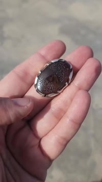 عقيق يماني • مخطوط سورة الكهف • فضة ثقيلة