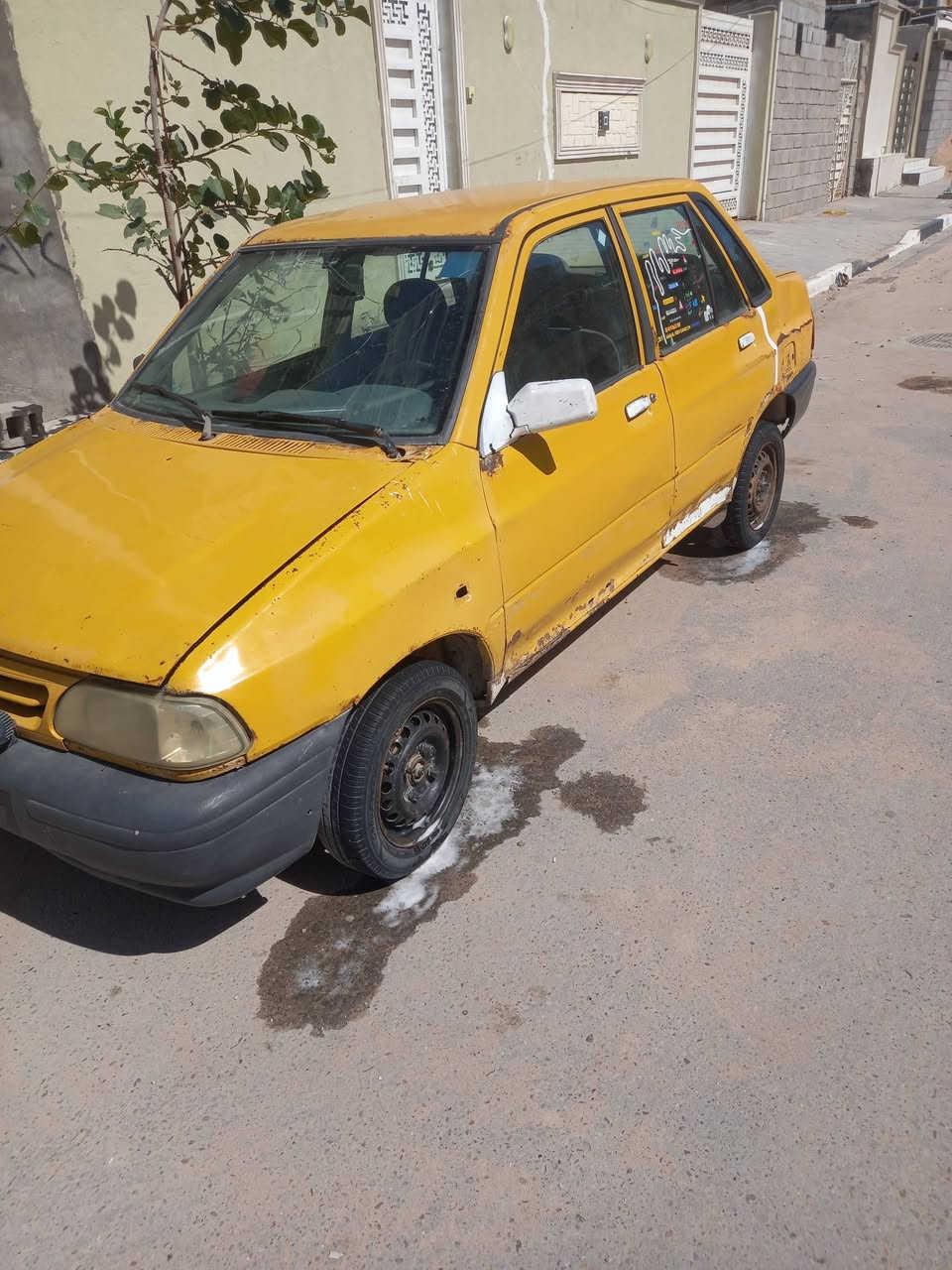 السلام عليكم سايبه للبيع موديل 12 مكينه وكير حلوات مابيهن شي سعر 7 مكاني زبير رقم***********
