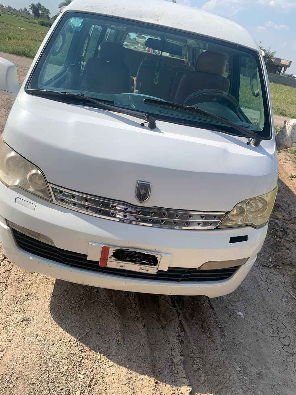 سلام عليكم جنبي H1 موديل 14 سيارة مكفولة ما عدة باب سلايت مبدل  والجنطة بيهة ضربة محسوبة على الباردگير محرك خير من الله شواصي كفالة سيارة بأسمي تحويل ثاني يوم السعر 85وبيهة مجال الرقم ***********.  و‏‪***********‬‏
