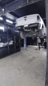 عندك سياره وتريد تشتريها وخايف منها؟ 
تعال افحص يمنا واشتري راحة بالك
مركز فحص وسونار السيارات VIP
فحص وبكل التفاصيل بلكامل
  الفحص يتضمن
1_فحص صبغ السيارة بجهاز UV
2_فحص الشواصي+اللغود+الدواخل بالكامل  
3_فحص تعديلات البارد والحار
4_وفحص الايرباك بأجهزه وتقنيات حديثه وطبع تقرير كامل خاص بصور سيارتك
5_فحص الكير+المحرك بالتفصيل
6_فحص التايرات+البريكات
العنوان الموصل التاميم مدخل بانزخانة التاميم اول كراج على اليمين متوفر فحص شامل للسيارة ضمان دقة أمان
للاستفسار الاتصال على الرقم *********** عبود الصفار
