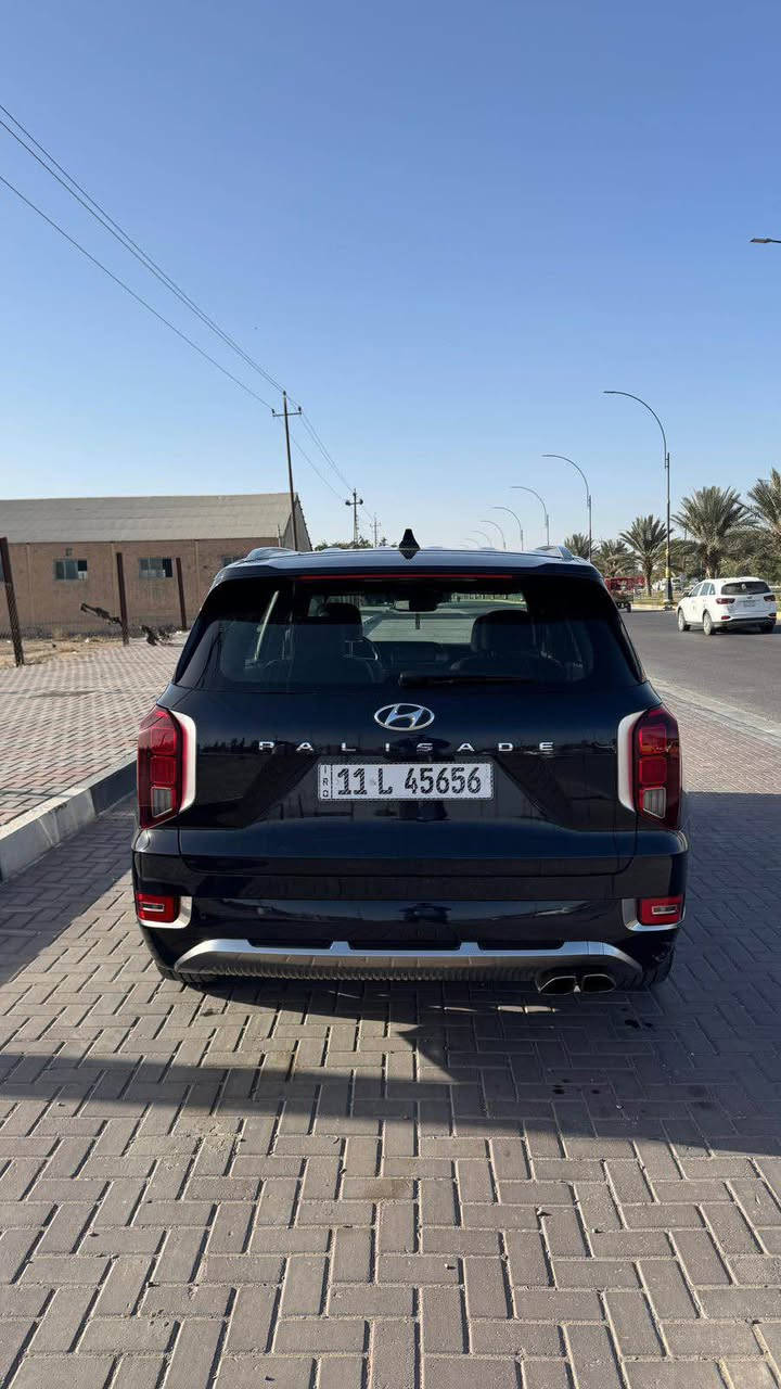اسم السيارة:هونداي بلسياد. 
الفئة:كلكراف. 
المديل:2022 محدثه 2023
اللوحة:بغداد . 
السعر: 280 ورقة مع المجال البسيط. 
الضرر:بنيد + صبغ جاملخ ايمن 
*السيارة مكفوله من الغرق والحرق. 
————————————————————————
1-حجم المحرك 6 سلندر 3800. 
2-عداد المسافة  40 الف ميل. 
3-بصمة ابواب وتشغيل عن بعد. 
4-زينون عالي ناصي آصل. 
5-فتحة سقف. 
6-رادر جانبي مانع اجتياز. 
7-فور ويل درايف.4*4. 
8-تحديد مسار. 
9-كامرات محيطية. 
10-حساس حلفي. 
11-شاشة كبيرة مع كامل ايعزتها. 
12-تدفئة+تبريد الكراسي الامامية. 
13-تحكم ستيرن جهيتن. 
14-جنطة كهرباء. 
15-حساس خلفي. 
16-سستم صوت متكامل. 
17-كنترول تبريد خلفي منفصل. 
18-كشن سياحي. Vip. 
19-رادر امامي. 
20-الكراسي الامامية كهرباء. 
21- ٧ راكب ٣ قطع تبريد. 
22-اشاير مري قابلة للطيء. 
23-مقاعد جلد اسود بلادي. 
*وباقي الموصفات المعروفة في فئة (كلكراف). 

————————————————————————
للأستفسار:
‭*********** كربلاء, العراق
