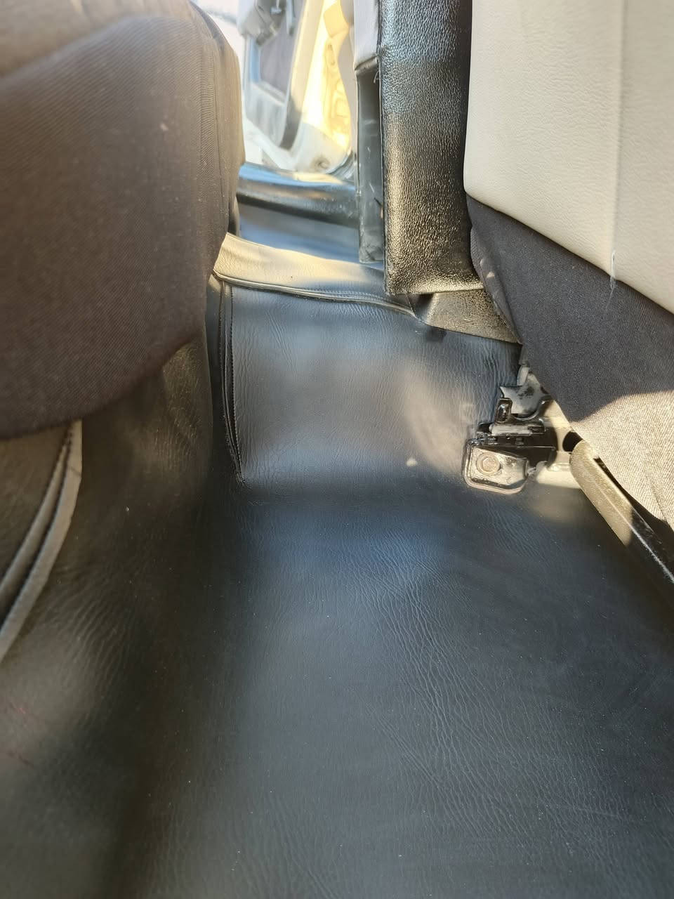 تغليف داخل اوبل 
دوشمه وكماليات ابو علي عنوانا موصل سايدين حي العامل للاتصال :***********5
