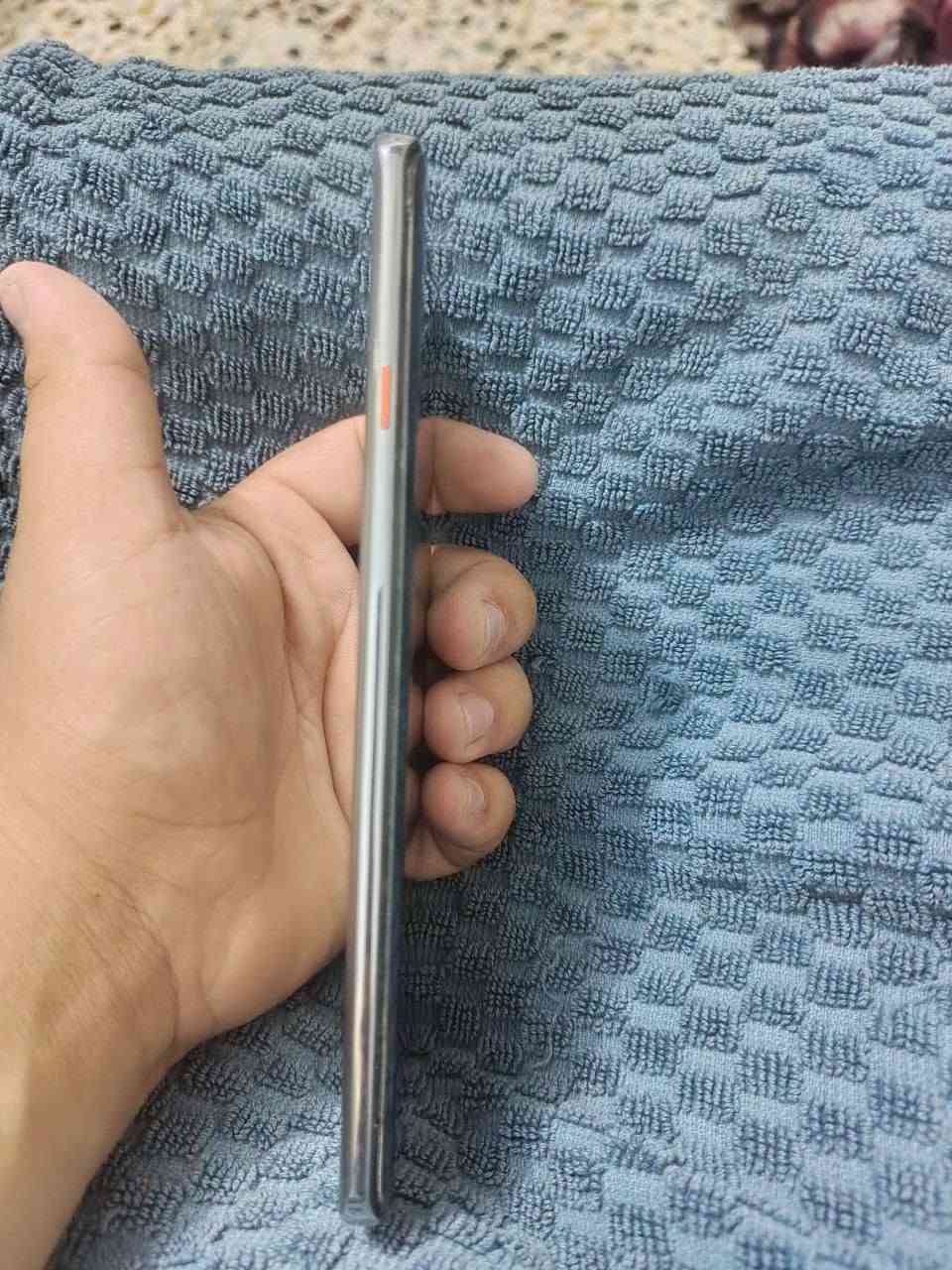 سلام عليكم تكنو كامون 40 5G
الجهاز نضيف كلش

 ذاكرتة 256 

ولعشوائية 8+8

الكامرة الامامية 50M

الكامرة الخلفية 50m OIS+8

البطارية 5200 mAh

الشاشة 1080×2436

اصدار الجهاز v1.3

يشغل 90 فريم بوبجي 

وباقي العاب 120 فريم يدعم الجير سكوب 
ملحقاته كامله
سعر 320للعلم سعر الجديد بل الجملة 420

الضمان منتهي من2026 شهر 11

للاستفسار *********** مكاني بابل الاكرمين

