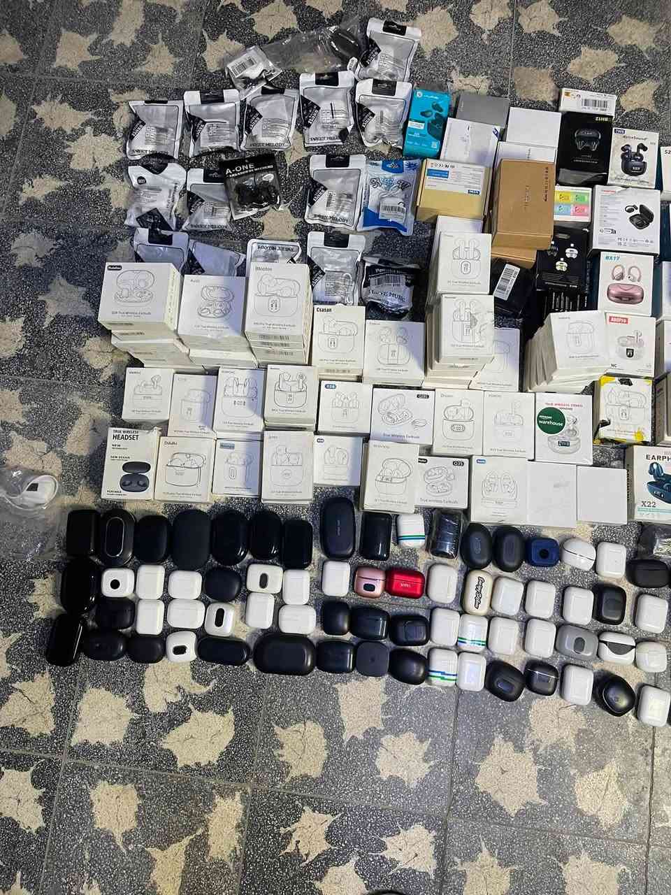 متوفر سماعات ايربورد جوه سوك


**إذا كنت صاحب هذا الإعلان وتريد حذفه لأي سبب، رجاءا أرسل رسالة إلى الدعم الفني**